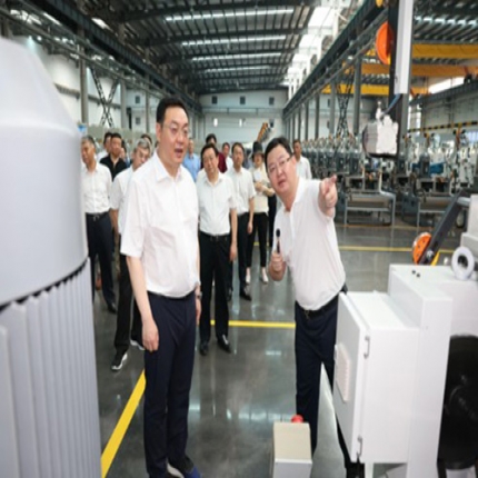 泰州市市委書記朱立凡、市長萬聞華率隊(duì) 觀摩泰隆科技產(chǎn)業(yè)園項(xiàng)目